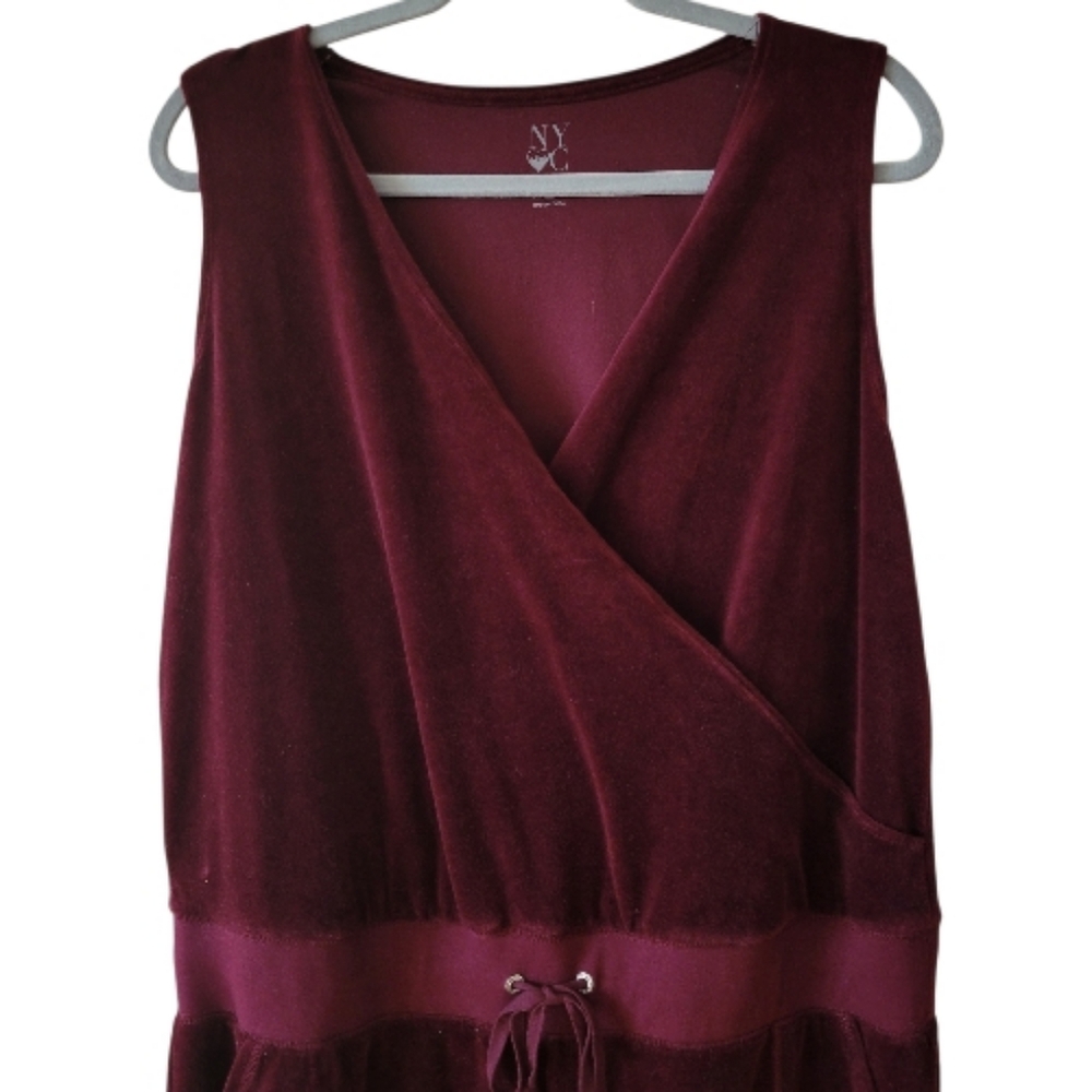 New York & Company Size XL Sleeveless Wrap-Front Jumpsuit in Burgundy - Picture 2 of 4